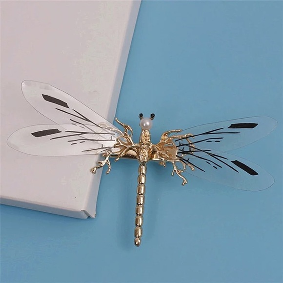 Bohemian Beautiful Gold Dragonfly Hair Clips - Picture 6 of 16